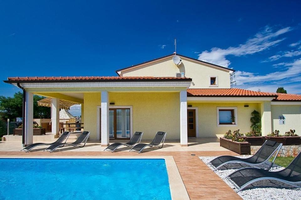 Villa MAGGIE Šišan Camera foto